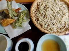 2018.08.31

　今日は朝飯なし。なぜかというと、浅間翁に蕎麦を食べに行くから。午前11時の開店に、店の横の蕎麦畑の花を愛でながら待つという、入れ込み方。

　実に美味！さすがに「翁」だけのことはある！伊達じゃない。蕎麦もこんなに違うんだと唸る。