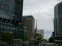 名古屋駅まで戻ってきた。
天気は微妙だけど、雨は止んでいる。
駅前を少しぶらぶらした後、
エスタ地下街へ。