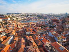 クレリゴス塔に上りました！
225段の階段をのぼった先には、さすがの絶景！
ポルトの街並みが一望できます。