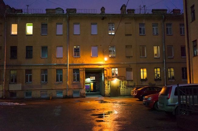 リゴフスキー・プロスペクトまで歩きます