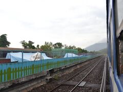 太麻里駅に停車。ここに限らず、電化に向けた工事が各所で始まっていました。