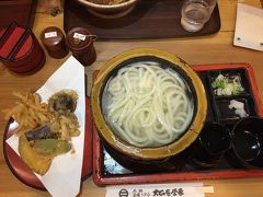 大正庵釜春
釜揚げうどんの発祥のお店でランチ。
わたしはこのお店自慢の釜揚げ、友人達は味噌煮込みうどん。
気に入ったみたいでした。