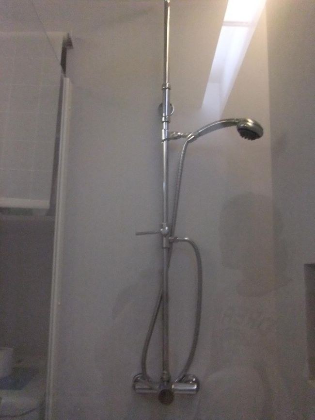 この騒ぎで気力消耗したのと<br />時間も２２時になってしまったので<br />２４時までレストランが開いてると言っても<br />さすがに今から子連れで行く勇気も元気もない<br />オルデハンザやクルドゥセノッツクルツとか行きたかったけど<br />諦めて子供たちをお風呂に入れる<br />