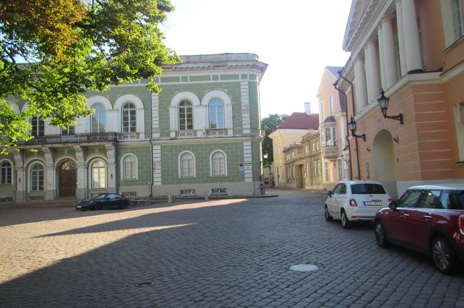 緑の建物から分岐<br />右だとコフトウッツァ展望台<br />真っ直ぐだとパットクリ展望台<br /><br />とりあえず右から～<br />