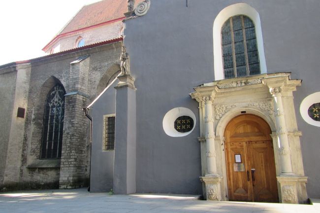 顔みたいに見える入口