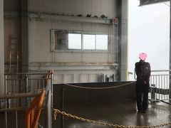 8：00発　しらび平　ロープウェイ駅

ロープウェイは平日だと言うのにかなりの人でした。
臨時便が出ているもよう。
窓口にて、ロープウェイの往復乗車券+帰りのバス券を買って最後尾に並びます。