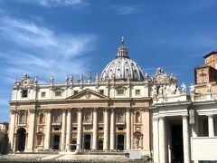 さて翌日、ローマは初めてな母のため、ローママスター（勝手に命名ww）のわたくしによるローマ観光ツアー開始！

母は市内交通の24時間券(7euro)を購入し、地下鉄やバスを利用します！
（私は変わらず1か月券を駆使！）

ヴァチカンに・・・