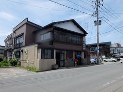 元祖とりもつラーメンのお店。一茶庵の支店です。