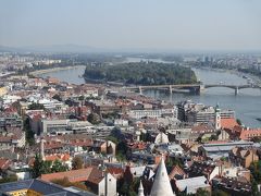 マーチャーシュ教会の尖塔からブダの街並みとマルギット島付近を撮影