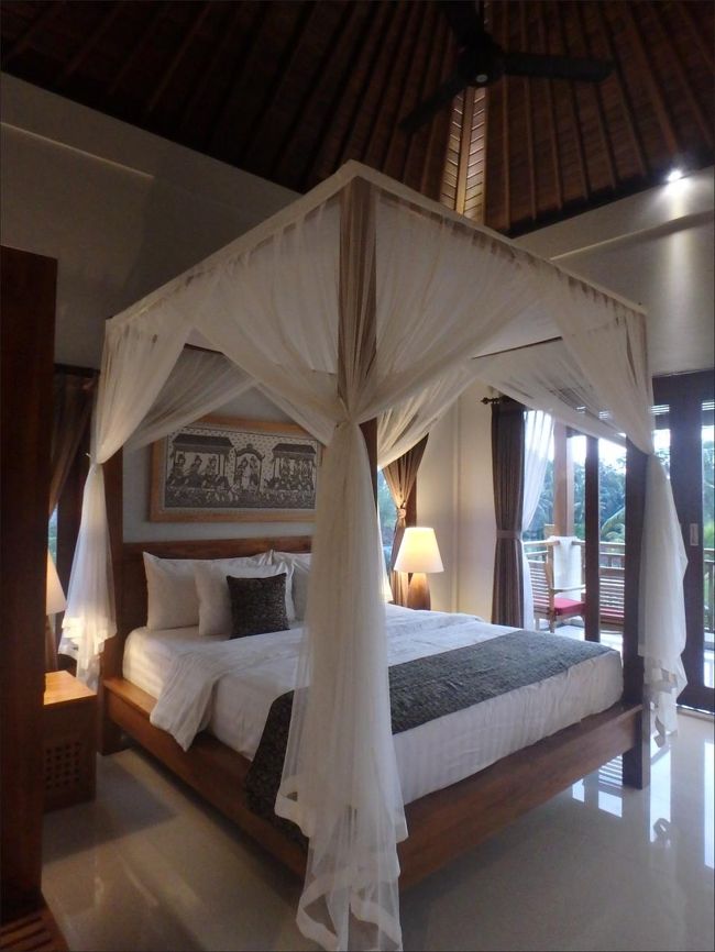 ２階もなんて素敵なお部屋なんでしょう。<br /><br />もう何も言うことはありません。ただただ美しい。<br /><br />ほんとにため息しか出ません。。