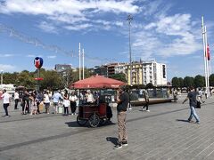 あっという間にタクシム広場に着きました