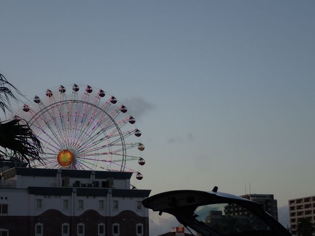 ホテルから、国道を渡ったらすぐアメリカンビレッジです。<br />イオンもあるし、ダイコクドラッグもあるし、とっても便利です。<br />レンタカーがなくても大丈夫。<br />朝ごはんの下ごしらえをして、初日終了です。