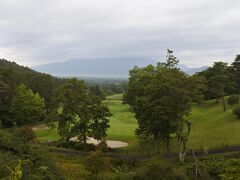 翌朝8時起床。残念ながら浅間山は雲の中。