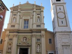 Fenocchioの向かいには、サン・レパラート大聖堂。