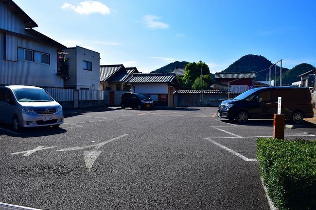 早朝から『うだつの上がる町並み』を見にレンタカーで美濃市にやってきました。<br /><br />エリア内にある駐車場に停めます。<br />