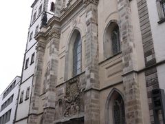 ベートーベンハウスに向かう途中にあったNamen-Jesu教会。
みんな入って行くのでつられて入ってみる。