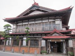 15:50
「斜陽館」　
太宰治が生まれる2年前の1907年に、父・津島源右衛門によって建てられた豪邸です。