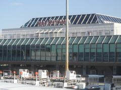 松山空港。8：50着。