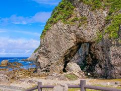 隣の大浦海水浴場には馬がいるんですー！
ここにはキャンプ場があるので大学生で賑わっていました。