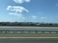 ニューアーク空港の横を通ってニューヨークへ。