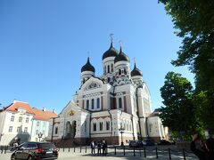 今日は入って中も見学。
残念ながら内部は撮影禁止ですが、聖堂内の売店で内部の写真の絵葉書が売られています。
