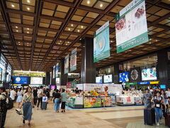 9:30 仙台到着。　いやー…何年ぶりだ? たぶん20年はきてない。。

以前は姉も友人も住んでいたのでよく遊びにきてたけど
その頃は伊達政宗像がこの中にあった頃。政宗いない～