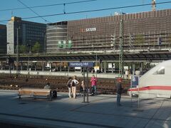 ハンブルクでREへの乗り換えが9分。
珍しく電車が遅れずに間に合った。