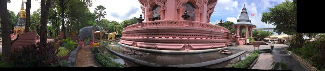 半地下の博物館はサッサと廻りました。器ものが多かった気がします。