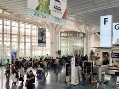 初めての羽田空港国際線ターミナル。
搭乗前が、旅のワクワクの最高潮かも！

さらに今回は、行きのエコノミーがすでに満席で、ビジネスクラス初搭乗なのです。