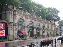 そんな中にも歴史を感じる建物など。
（というただのデザインかも知れませんが）