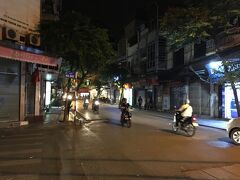 ベトナム旧市街
夜はちょっと治安が良くないかも。。。

危険はなかったけど、ちょっと怖かった