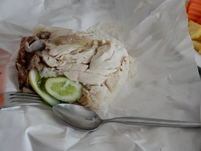 タイ人の好物。カオマンガイ。美味しいです。