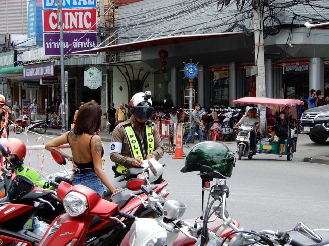 交通取り締まり。