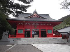 赤城神社に立ち寄ります