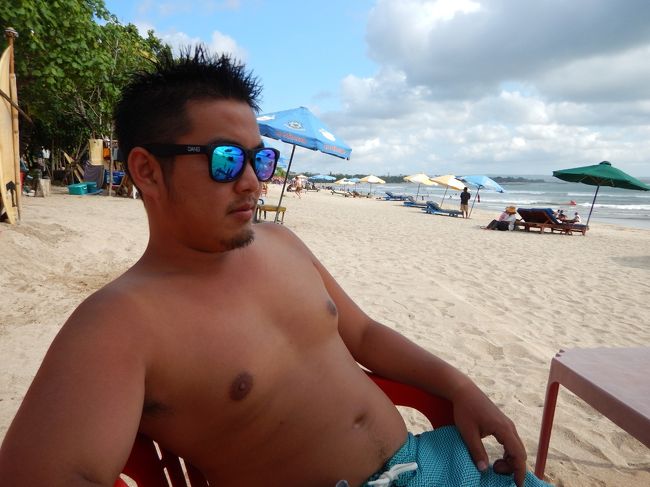 クタビーチでボーッとしてるのにハマった模様。