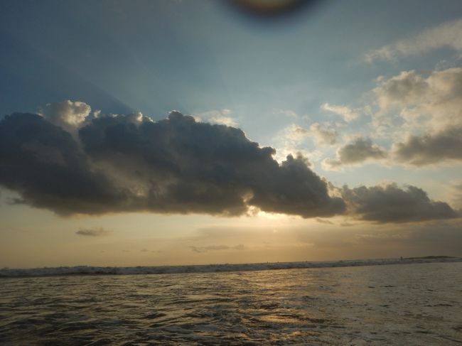 おっきな雲から落ちてくる。