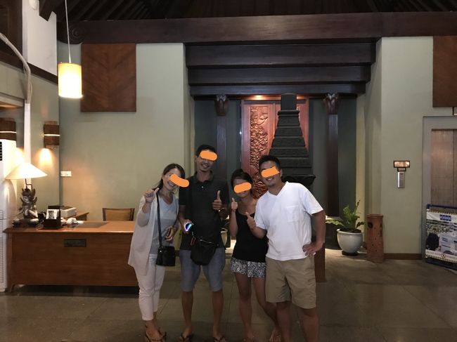 ご飯のあとはホテルへ戻り、<br />シャワーを浴びてロビーへ。<br />クタで借りたバイクの引き取りに、<br />去年のバリ旅行でもお世話になった、<br />カズヤレンタカーのご夫婦が来てくれた！<br />記念撮影。<br />そのあとお部屋で動画を見て就寝。