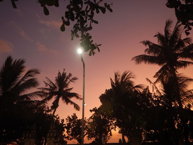 でもこの空はおしゃれ。<br />さあ、晩ごはん食べよー