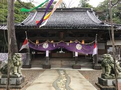 神社巡り。まずは石浦神社。

境内はそこまで大きくないですが、巫女さんがしっかりいたりと、活気がある印象。