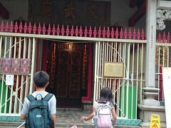 ご飯を食べて文武みうまで徒歩で10分かからないくらい。
学問の神様なので子供達の勉強ができるようお参りします。