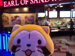 9/4早朝に出発。アンテロープキャニオンへ向かいます。24時間営業のEarl of sandwich（プラネットハリウッド店）でホットサンド購入。