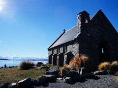 テカポ Tekapoの教会。テカポ湖の湖畔に建っています。ここはすごく有名な場所なんで、NZに行ったことがなくても写真で見た人は多いと思います。
