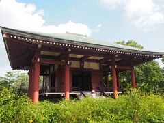 まだまだじっくり回りたい所でしたが、次は中宮寺へ向かいます。
薬師寺から法隆寺までは色々な行き方があると思いますが、
今回使った「世界遺産フリーきっぷ」はＪＲはフリーじゃないので回避。
近鉄の筒井駅から1時間に1本くらいしかないバスで向かいました。

予定よりも1本早い（30分くらい早い）バスに乗れたので、本当はお昼→法隆寺→中宮寺の予定を変更！
（お昼のお店が開くまで1時間くらいあったのです…）

このバス中宮寺に先つくのでは？と急遽中宮寺前で下車。

前回はＪＲ法隆寺駅から行ったので、ここはどこ？状態。
googleマップ様のおかげで夢殿あたりに到着。

見慣れた道を通り、中宮寺へ。
