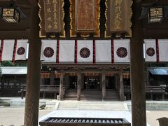 予定していた観光は終了。空港に向かいますが、まだもう少し時間があるので、宮崎市内にある宮崎神宮に行っときます。