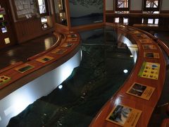 ビジターセンターがあり、奥入瀬渓流のジオラマが展示されている。