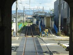 貝塚市役所前駅。
始発と終着以外はすべて無人駅。
