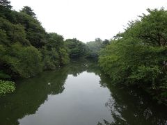 続いて、高岡古城公園へ。
1609年という戦国後期の築城。
縄張りは、高山右近らしい。
堀が広い城となっている。