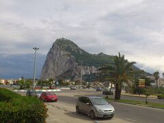 途中、イギリス領ジブラルタルの近くを通りました。