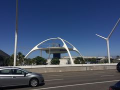 ロサンゼルス国際空港 (LAX)