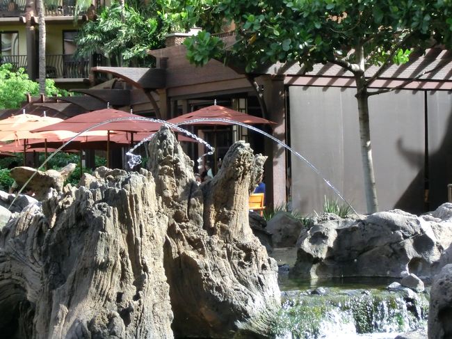 いろいろな仕掛けやビーチベッドが置かれていたり<br />居心地よさそうです。